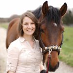 Ausbildung und Sattel für Reiter und Pferd